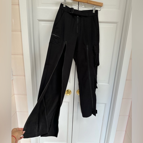 Danielle Guizio Zippered Cargo Black Pants - Picture 13 of 16